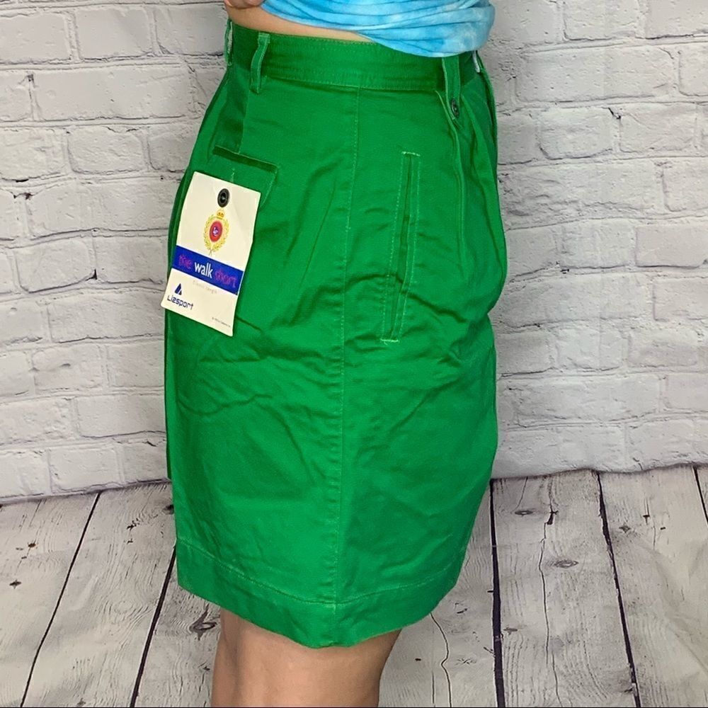 Liz Claiborne Vintage Liz Sport The Walk Short - Picture 2 of 14
